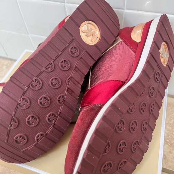 Michael Kors sneakers - Picture 2 of 5